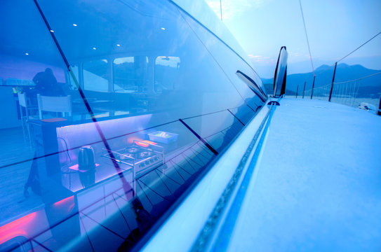 The MC_60 Catamaran is a semi custom high performance luxury catamaran that will set new standards of speed, luxury and elegance.