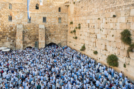 Jews praying at Wailing Wall, Jerusalem, Israel
