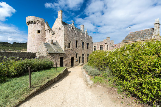 Fort la Latte on sunny summer day, Plevenon, Bretagne, France