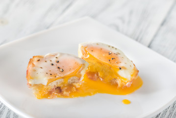 Bacon and egg muffin: cross section