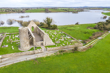 Fototapeta na wymiar Drumlane abbey and round tower