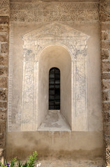 D&eacute;cor dessin&eacute; sur l'&eacute;glise de Molines-en-Queyras, France