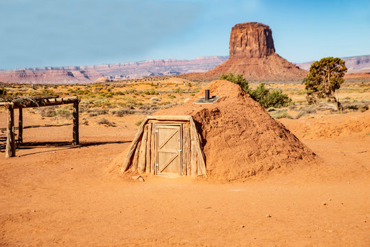 A hogan built by the Arapaho Natives of Monument Valley National Park.