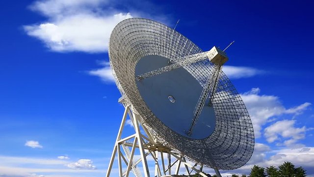 Rotating radio telescope observatory