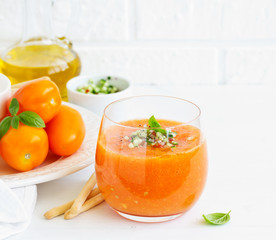 Spanish tomato soup with gazpacho from yellow tomatoes.