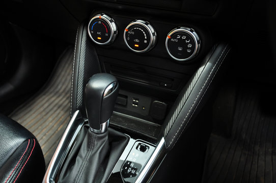 automatic gear lever and gear shift