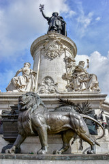 Fototapeta na wymiar Place de la République à Paris