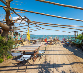 Naklejka premium BASSIN D'ARCACHON (France), terrasse dégustation d'huîtres