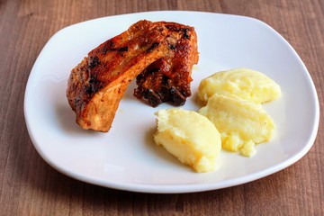 Costillas de cerdo asadas