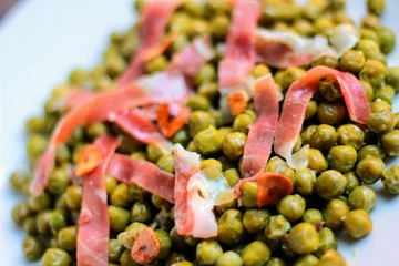 Guisantes con jamon