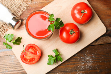 Fresh tomato juice and tomatoes