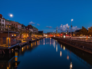 Fototapeta na wymiar Canal in Copenhagen