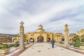 Fototapeta premium Katedra Świętej Trójcy (tsminda Sameba) jest główną świątynią Gruzji.