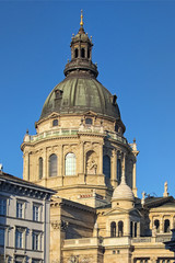 Fototapeta na wymiar Beautiful morning view of St. Stephen's Basilica. It is a Roman Catholic basilica in Budapest, Hungary. It is named in honour of Stephen, the first King of Hungary. Iconic landmark for Hungarians