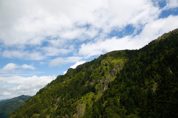 Fototapeta na wymiar Ciel nuageux Pyrénées