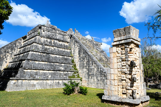 The Osario pyramid at Chichen Itza, Yucatan, Mexico