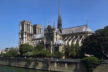 Fototapeta na wymiar Notre Dame cathedral in Paris, France