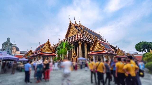 4K. Time lapse Tourists travel at Wat Phra Kaeo - Wat Phra Kaew or Temple of the Emerald Buddha in Bangkok City, Thailand 