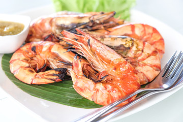 Sea giant shrimp grilled serve with sauce