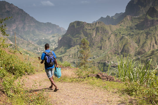 Randonneur &agrave; Santo Antao, Cap Vert
