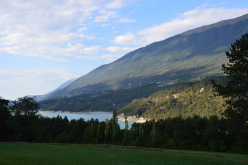 Obraz premium Lac Monteynard Avignonet