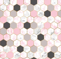  Naadloos abstract geometrisch patroon met gouden lijnen, roze en grijze marmeren zeshoeken © Tamiris