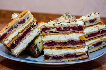 slices of sliced cake on a plate close-up