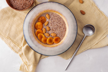 Linen porridge from fresh seeds.
