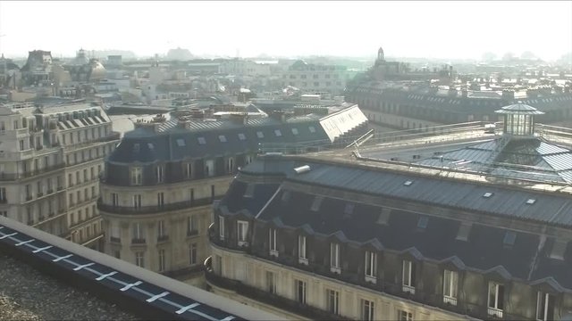 Panoramique toits de Paris et tour Eiffel