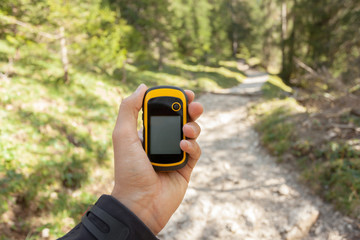 finding the right position in the woods with a gps