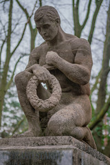 Monument für die Gefallenen des zweiten Weltkrieges WW II  auf dem Friedhof in Berlin Frohnau