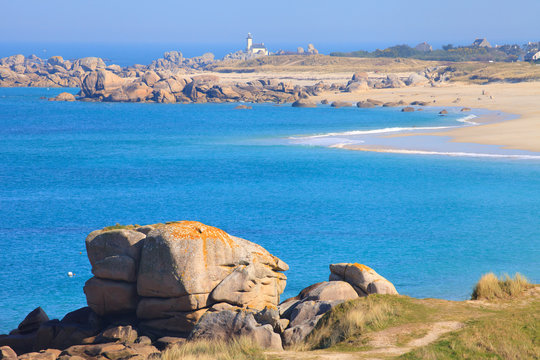 Pontusval Lighthouse, and the beach near Meneham, Finistère, Brittany, France