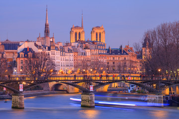 Bridge of the arts and City Island at sunset, Paris, France 