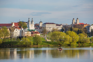 Obraz premium Gród Mińsk wiosną, Białoruś.
