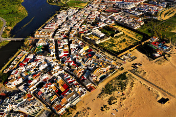 Fototapeta premium Andalusien - Luftbilder von Stränden, Ortschaften und Landschaften in Süspanien