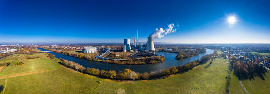 Germany, Hesse, Aerial view of Grosskrotzenburg Power Station