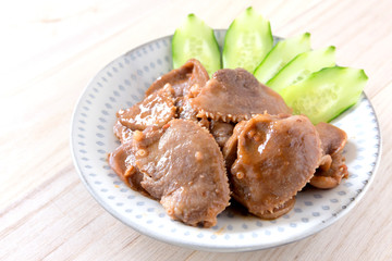 味付き豚タンのソテー