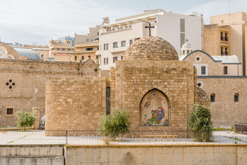 Naklejka premium Rzymskie ruiny i Katedra św. Jerzego, Śródmieście, Bejrut, Liban
