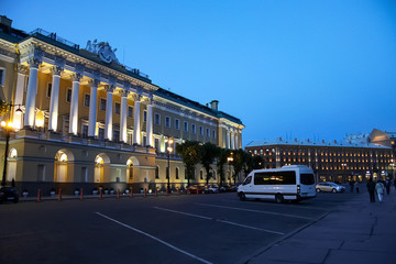 Fototapeta na wymiar evening streets of the city of St. Petersburg