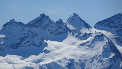 Obraz premium Nevi perenni in montagna