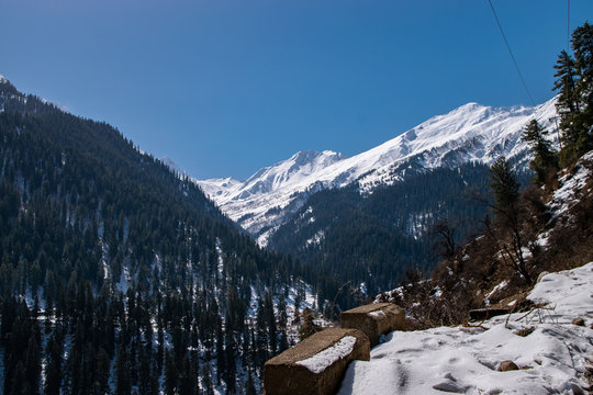 winter landscape in himachal pradesh