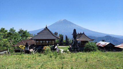 ดวงอาทิตย์ , ท้องฟ้า และผืนน้ำ