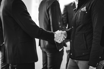 Poignée de main  © lorabarra