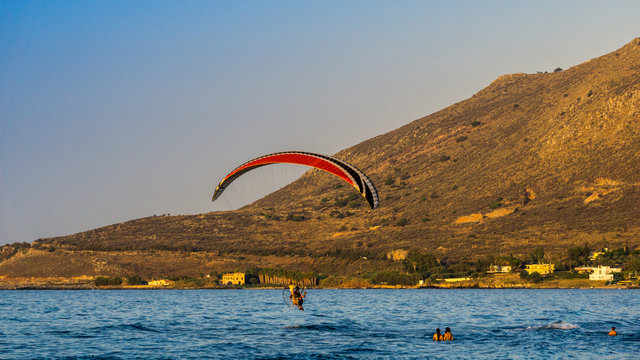 Motor Paragleiter in Rethimon Kreta Griechenland