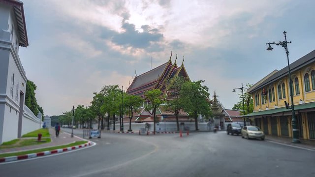 4K. Time lapse Wat Pho in Bangkok, Thailand.