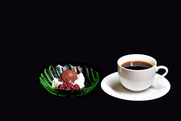 デザートのコーヒーと栗の渋皮煮アズキ添え