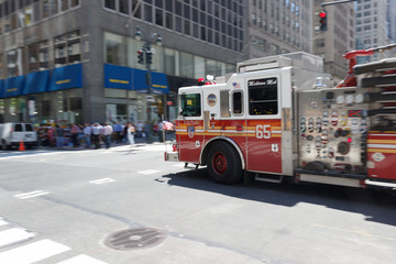 Fototapeta na wymiar Pompiers de new york