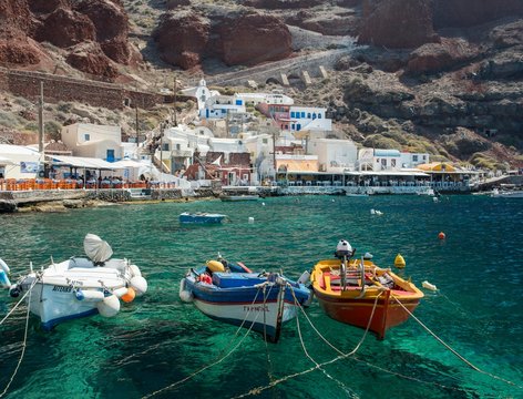 Fishing boats in Amoudi Harbor, Amoudi Bay, Oia, Santorini, Cyclades, Greece, Europe