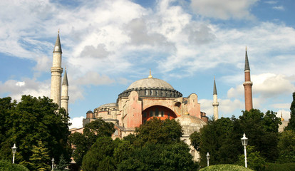 Fototapeta na wymiar Hagia Sofia (Ayasofya) in Istanbul, Turkey.