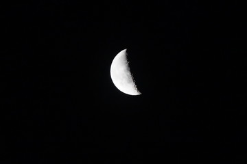 Obraz na płótnie Canvas Zunehmender Mond, Mondphasen 12.02.2019